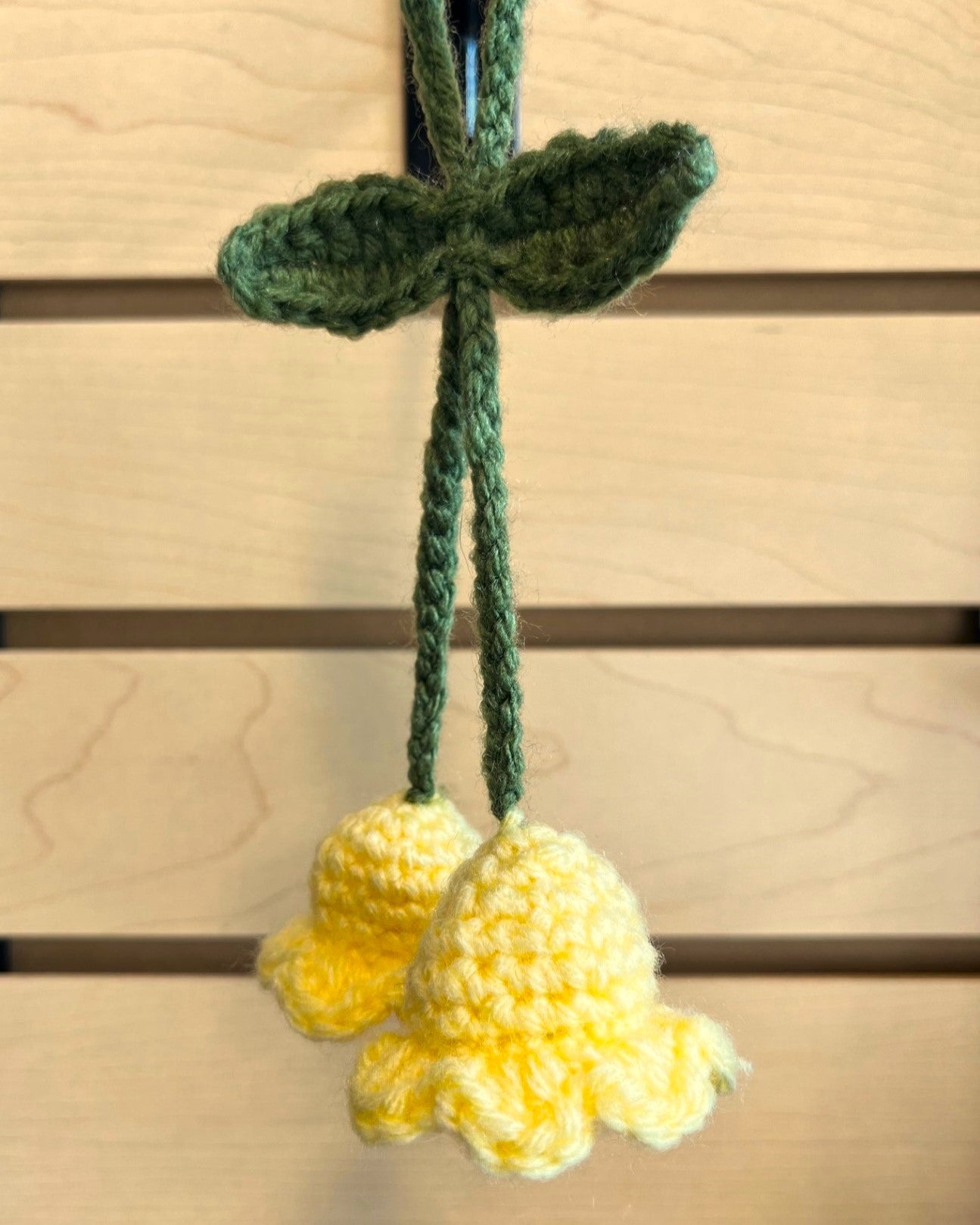 Attache Décorative Duo de Fleurs en Crochet