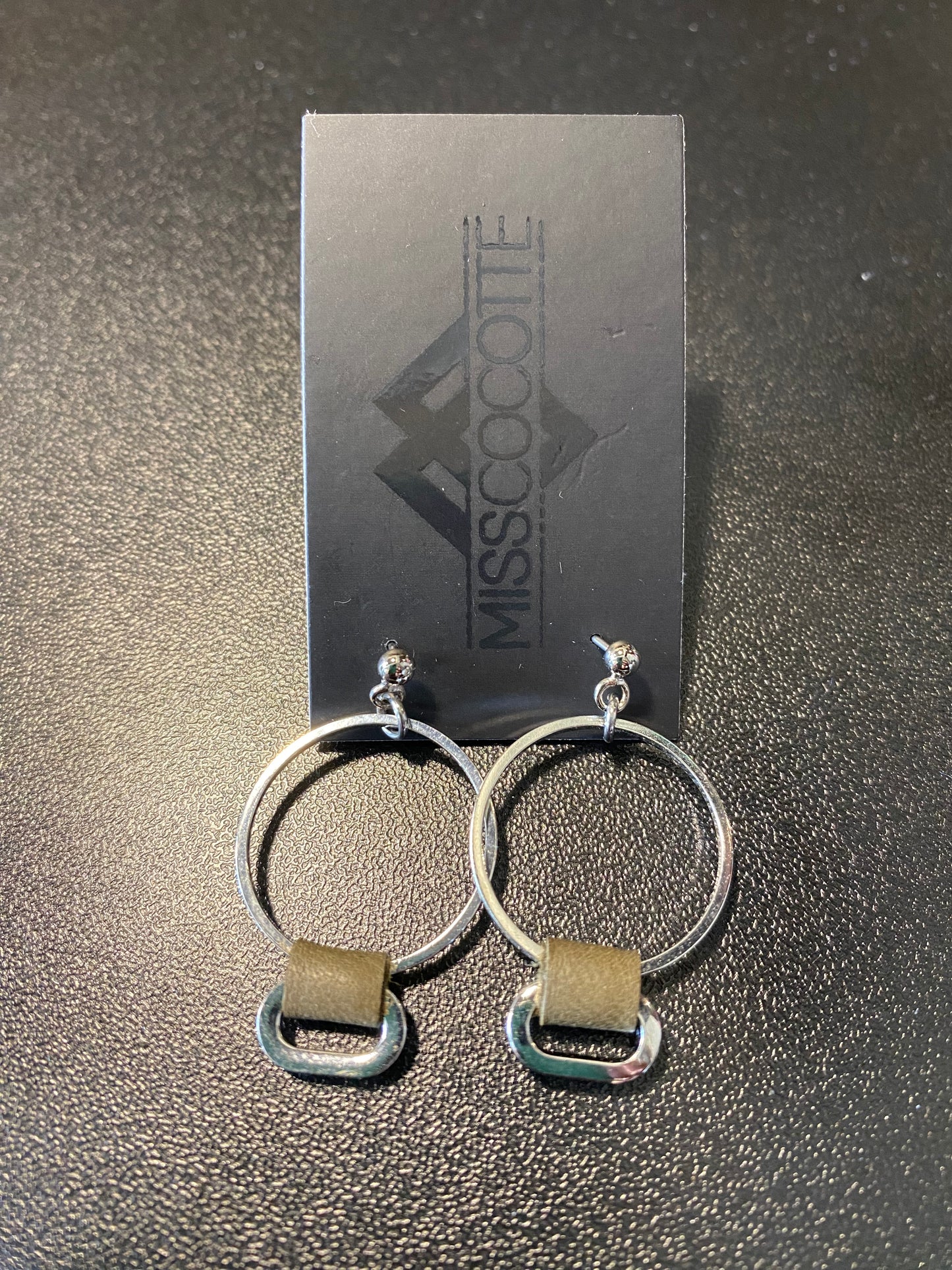 Boucles d'Oreilles MC Rond & Ovale Cuir Kaki