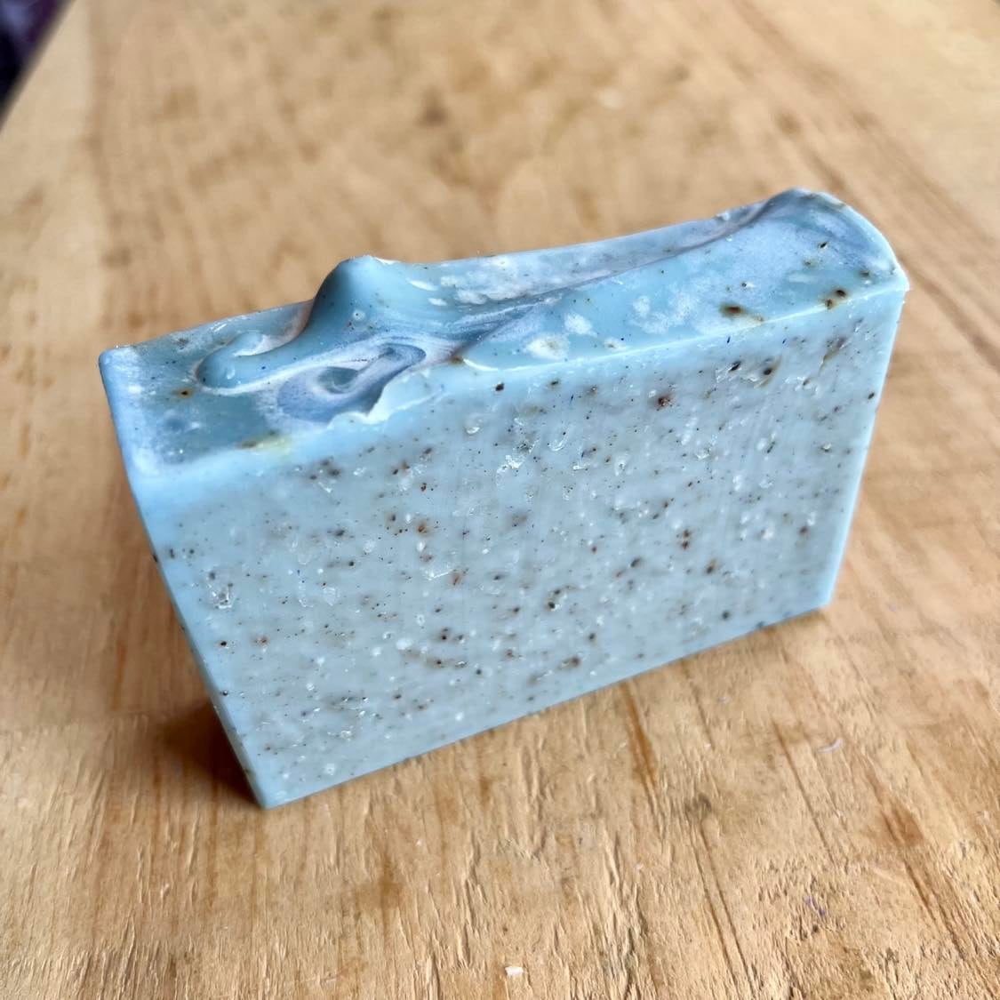 Savon Exfoliant Baie de Genévrier et Bleuet Sauvage